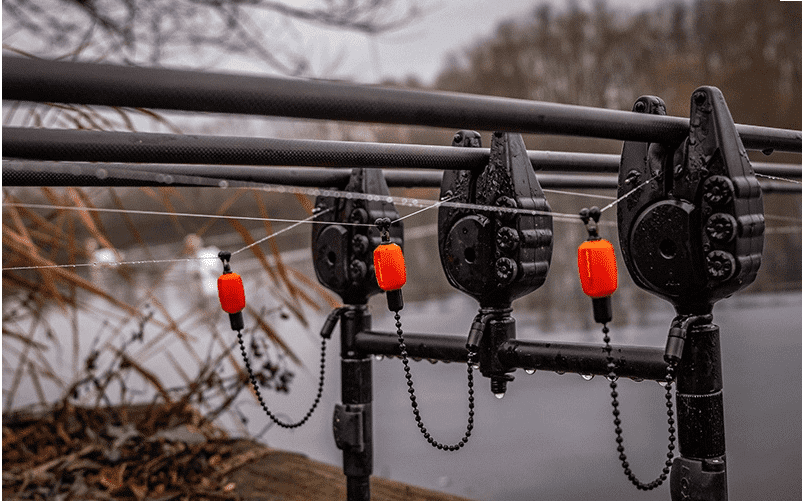 Fox Swinger Black Label Dinky Bobbins - White