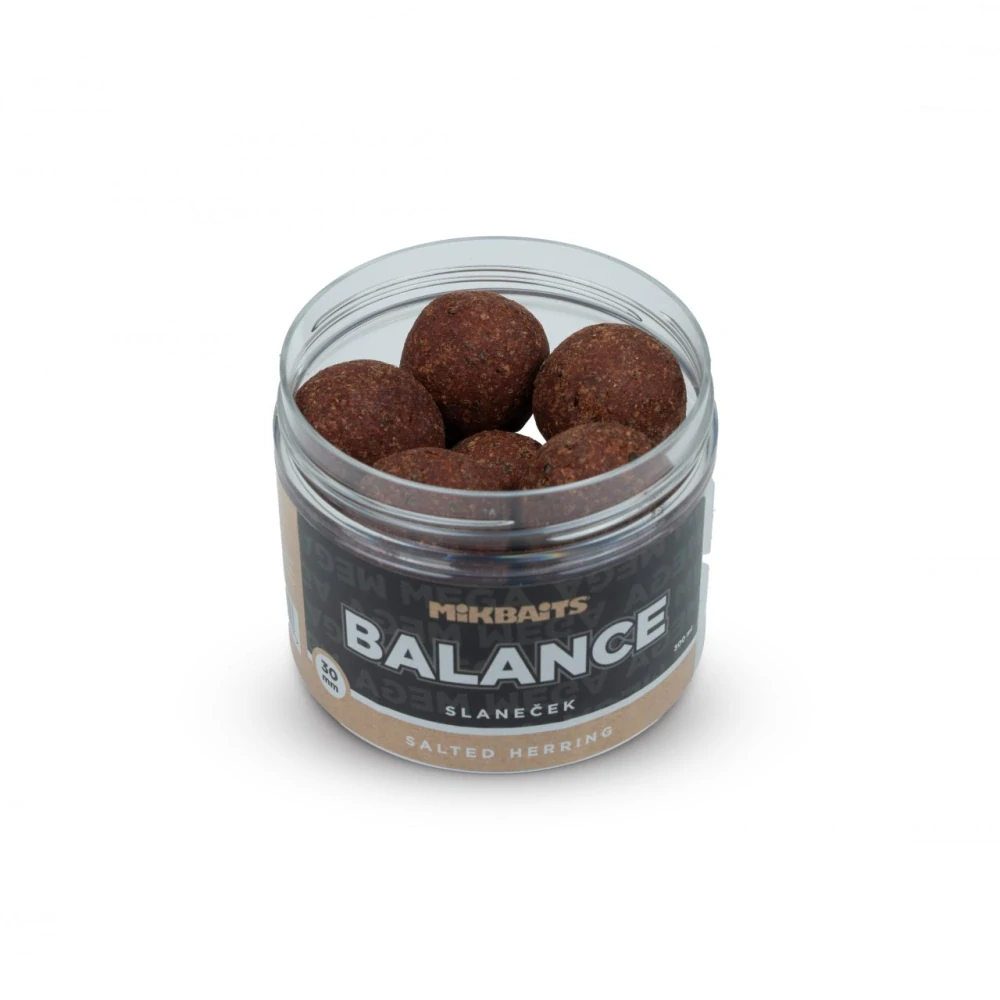 Mikbaits Mega balance boilie Slaneček 30mm/300ml