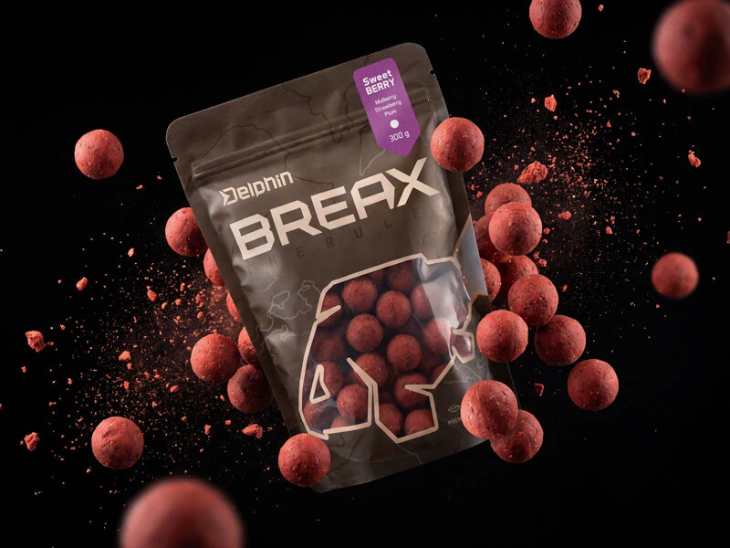 Delphin Boilies BreaX SweetBERRY Moruše Jahoda Švestka 24mm/300g