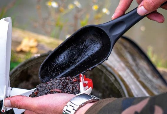 Spomb Lopatka Scoop Black