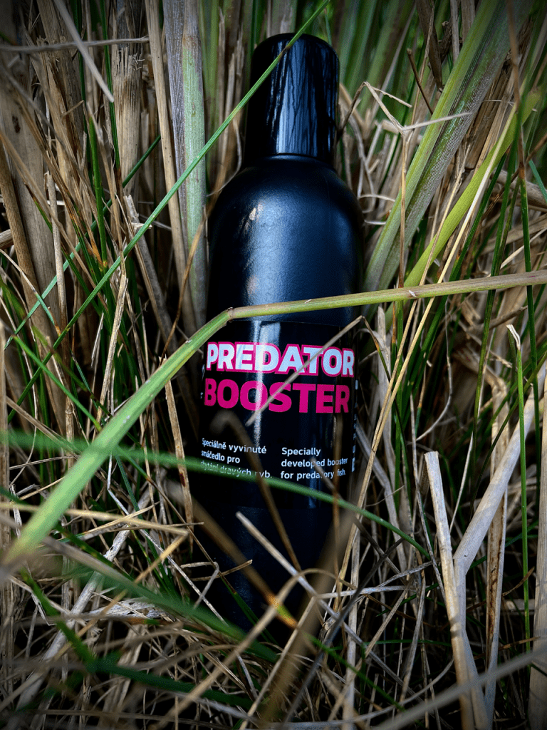 LK Baits Predator Booster Krvavý NEW 120ml
