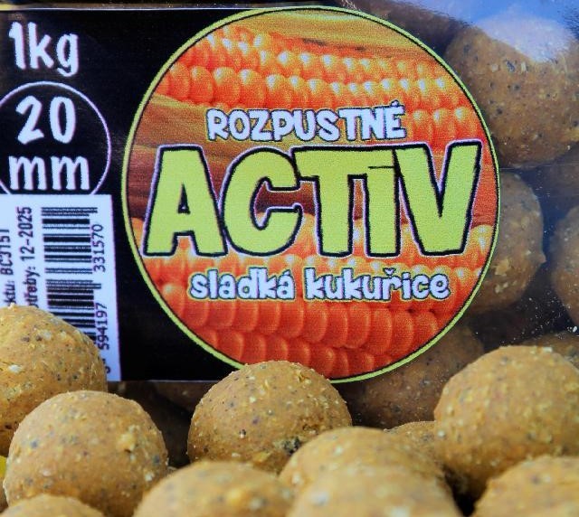 Black Carp Activ boilies Sladká kukuřice 20mm/1kg