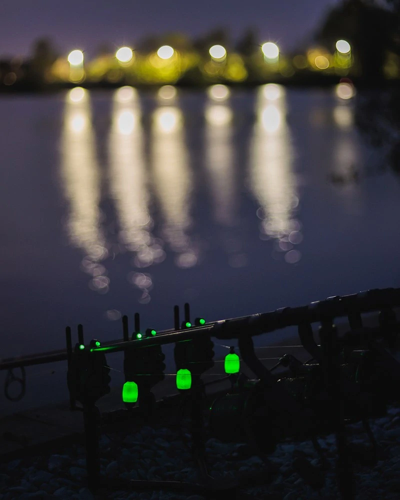 Fox Swinger Black Label Dumpy Halo Bobbins Red