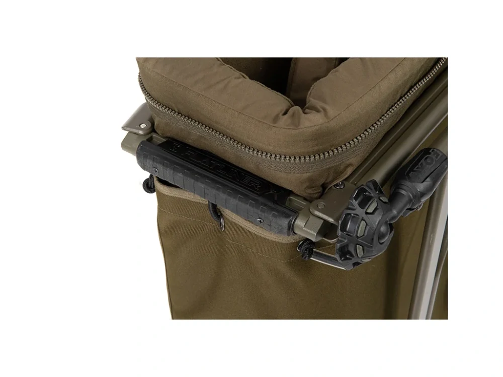Fox Lehátko se spacákem Flatliner X MF8 All Season System