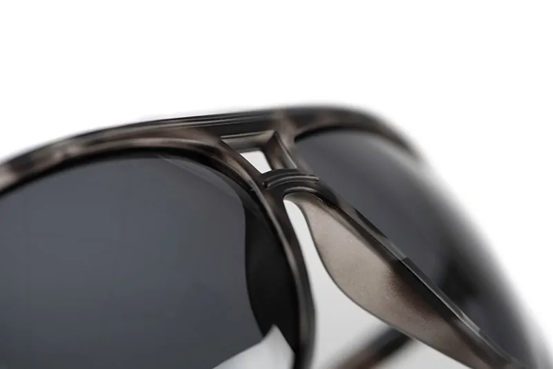 Fox Rage Polarizační Brýle Camo Av8 Grey Lense