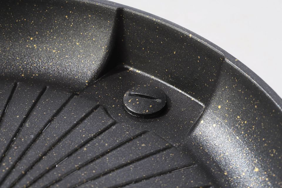 Meva Grilovací rošt s výpustí