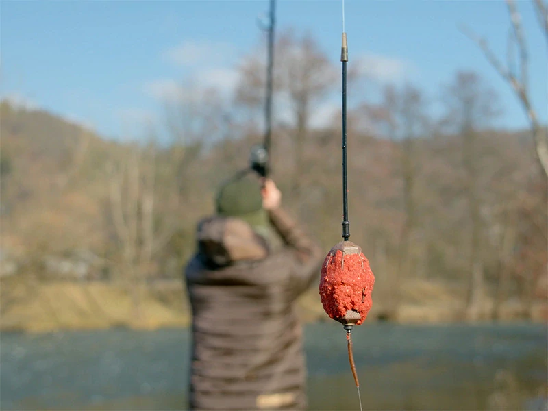 Delphin Olověné krmítko s trubičkou EazySIX