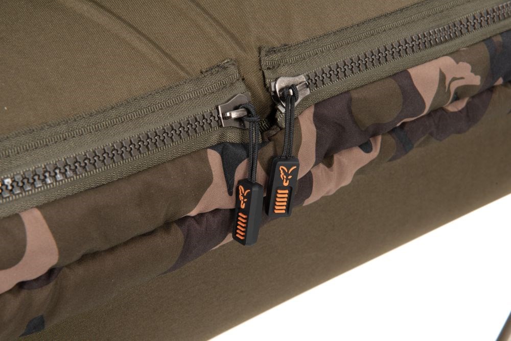 Fox Lehátko se spacákem Camolite Sleep System