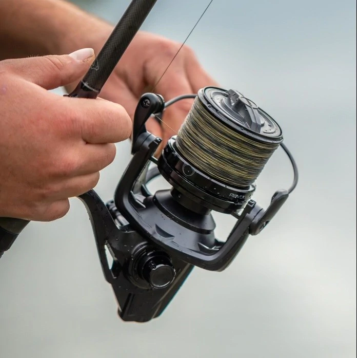 Avid Carp Naviják Revolve 8000FD