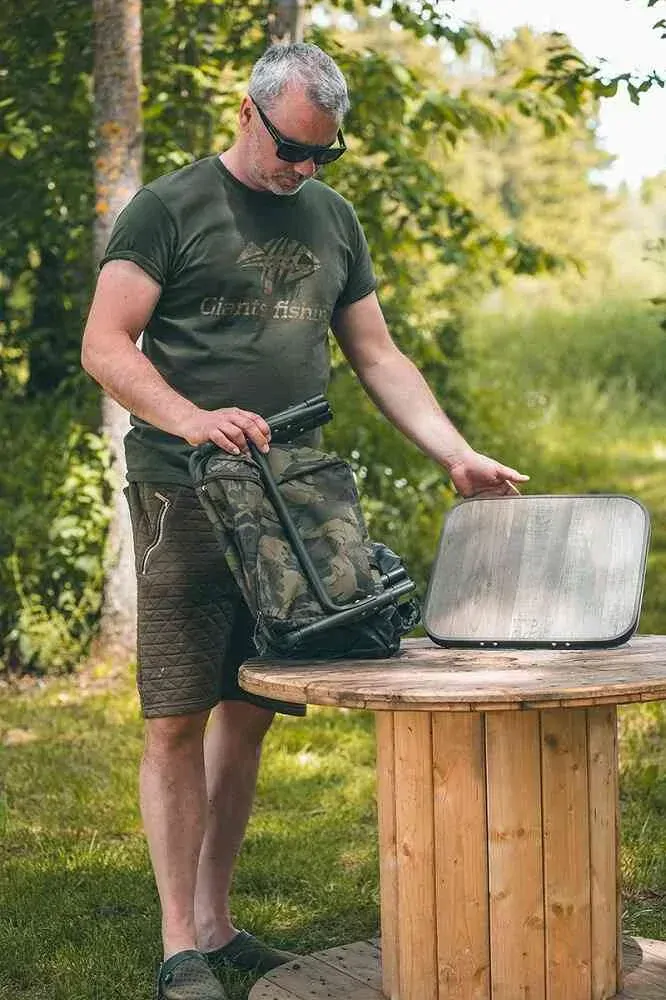 Giants fishing Skládací stolek s taškou Folding Table With Bag