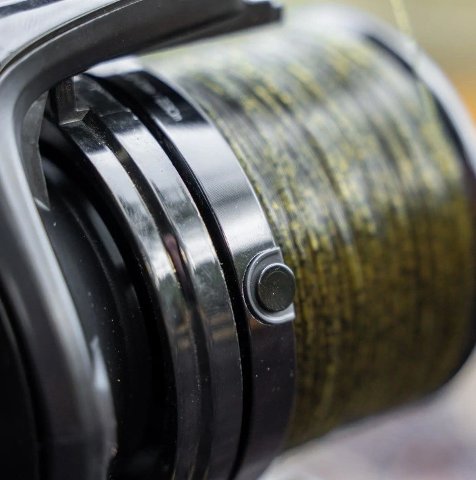 Avid Carp Naviják Revolve 8000FS