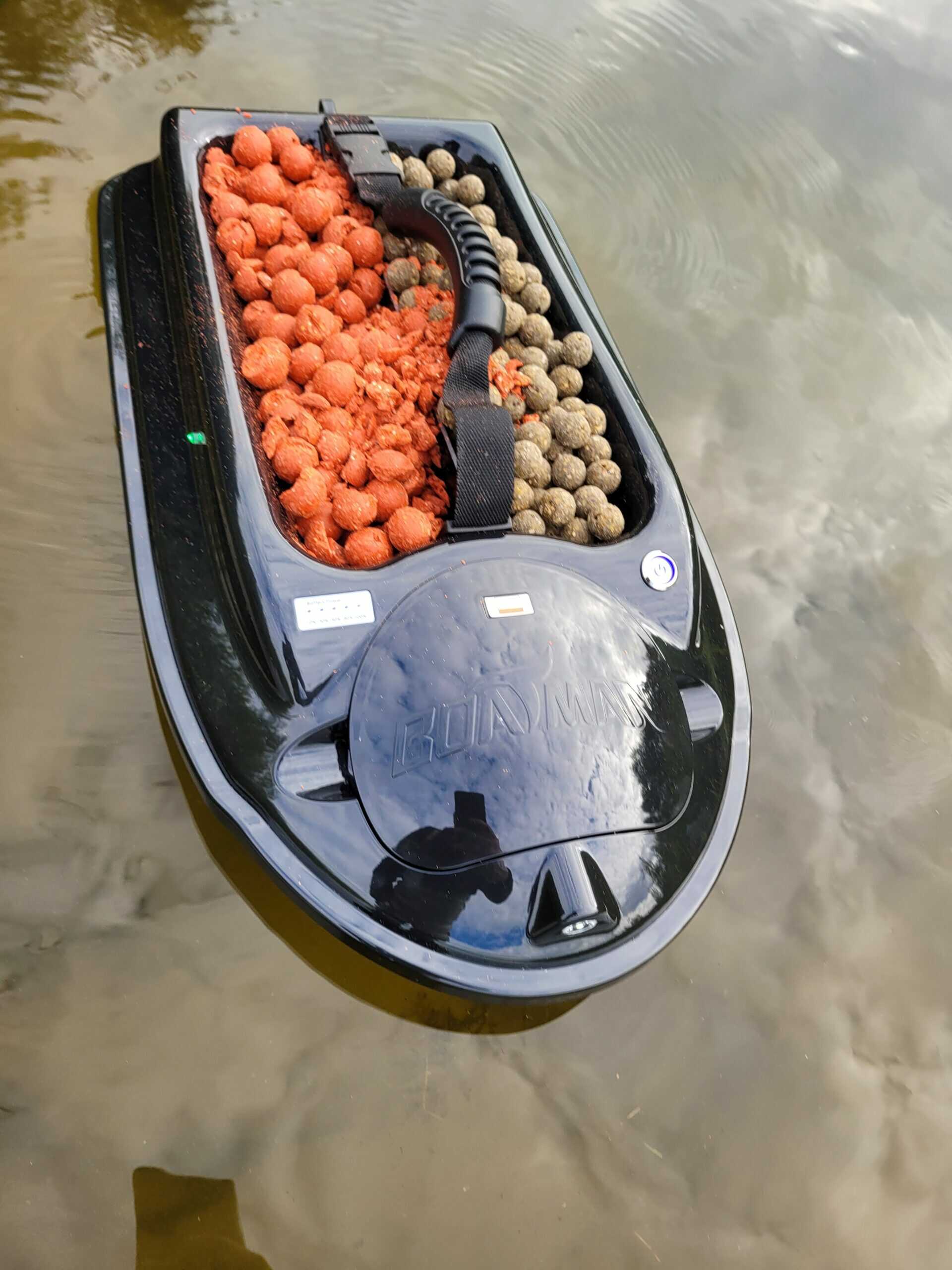 Boatman Zavážecí lodička ACTOR PLUS Basic - černá