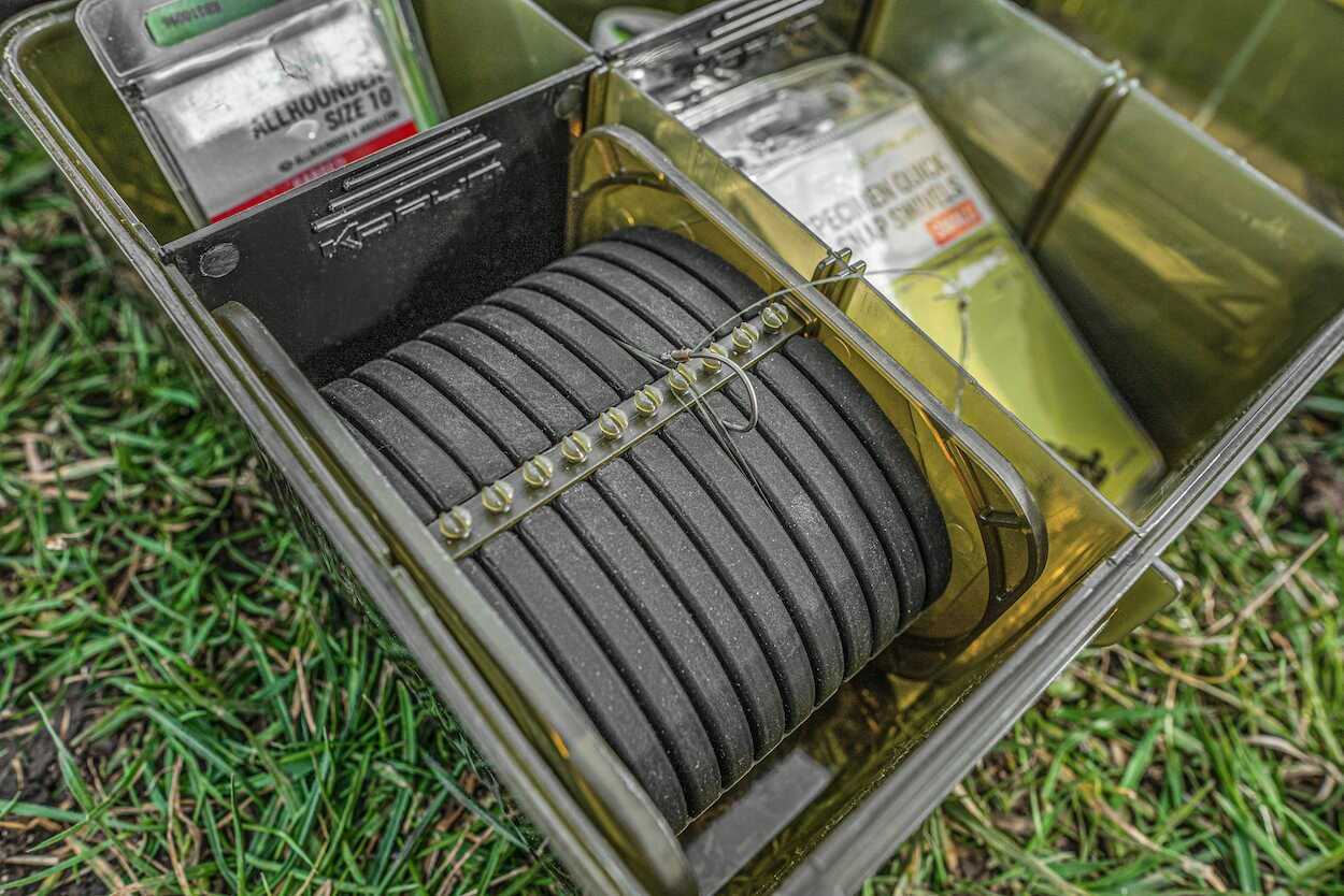 Korum Tackle Blox Loaded s příslušenstvím