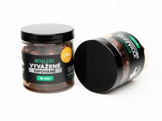 Carpsonbaits Vyvážené dipované boilies CB3 18mm/250ml