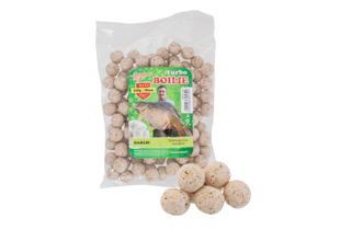 Benzar Mix Turbo Boilies Česnek 20mm/250g