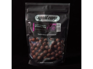 Squat Carp Hotové boilies Bloody Mulberry 20mm/1kg