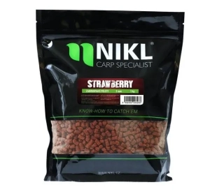 Nikl Pelety Strawberry s dírkou 18mm/1kg